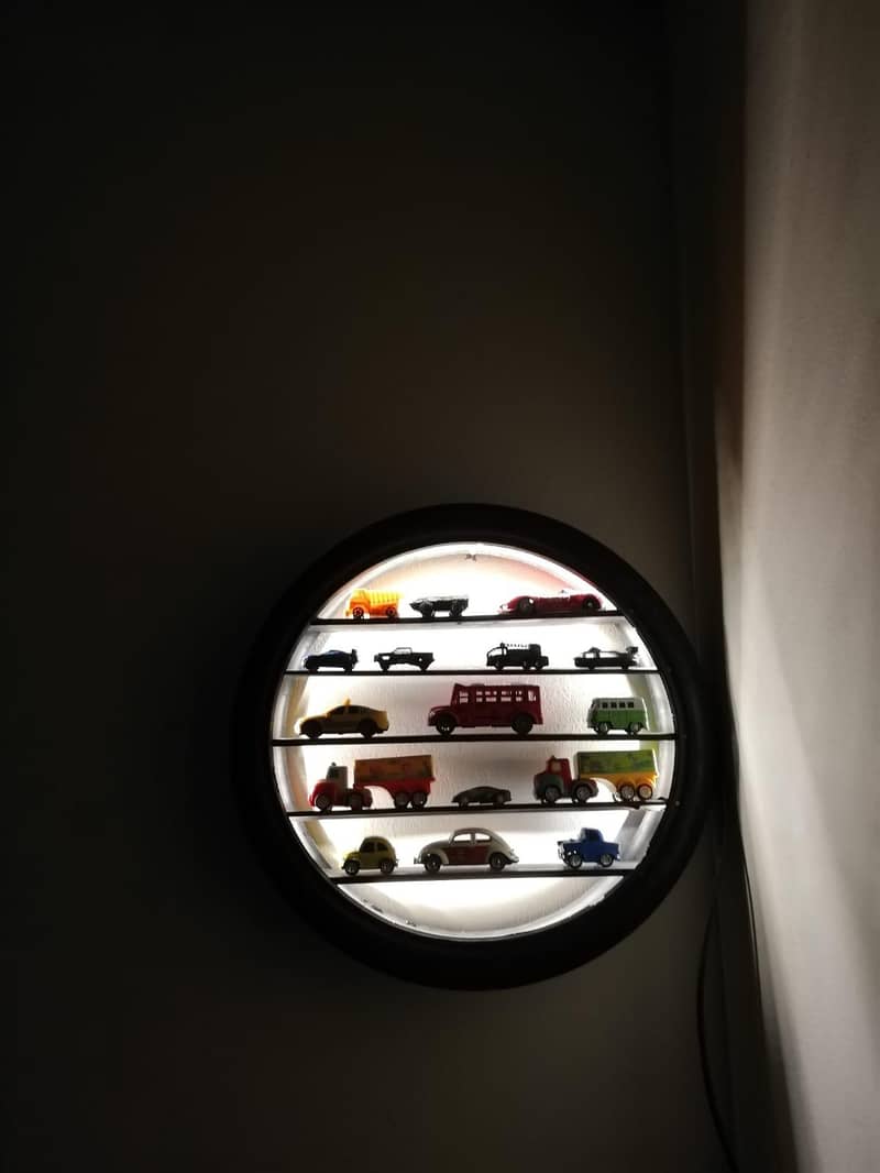 wall lightning tyre 2