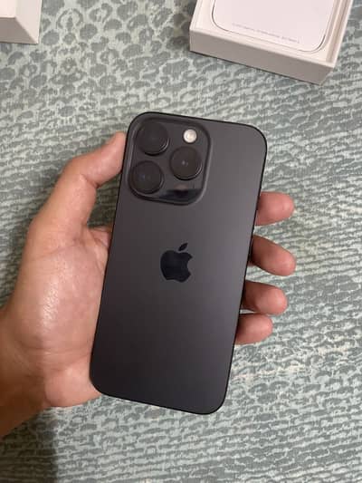 Iphone 15 pro 1Tb Black Titanium