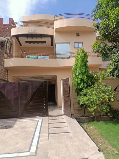 10 Marla Semi Commercial Double Unit Luxury House for Sale in Johar Town on 65 Feet Road Hot Location
