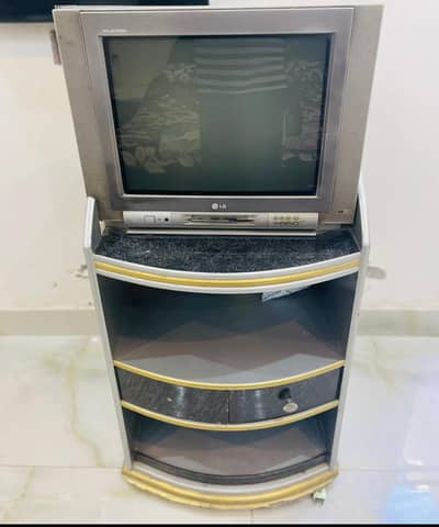 lG Tv with trawley