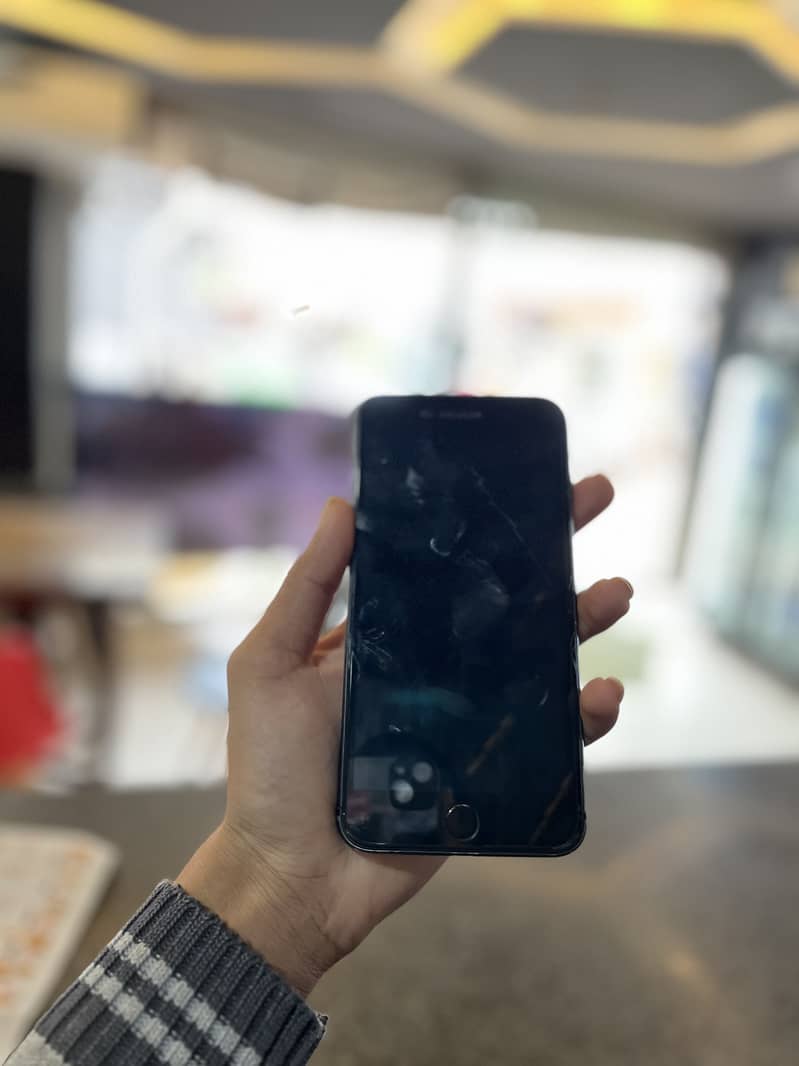iPhone 8 Plus 2
