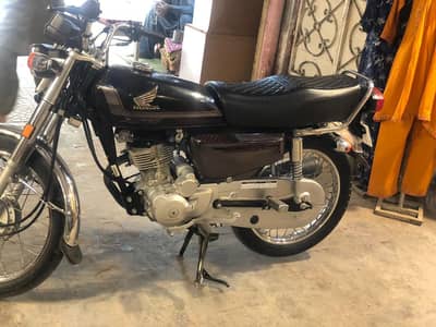 Honda 125 SE Silver Edition 2025 model