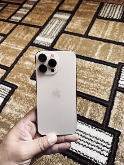 Apple iPhone 16 Pro Max