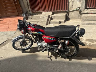 Honda 125 (2018) good condition buy and drive