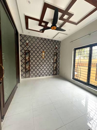 5-Marla Corner House Prime Location A Plus Construction Available For Sale Near To Bahria Town Lahore