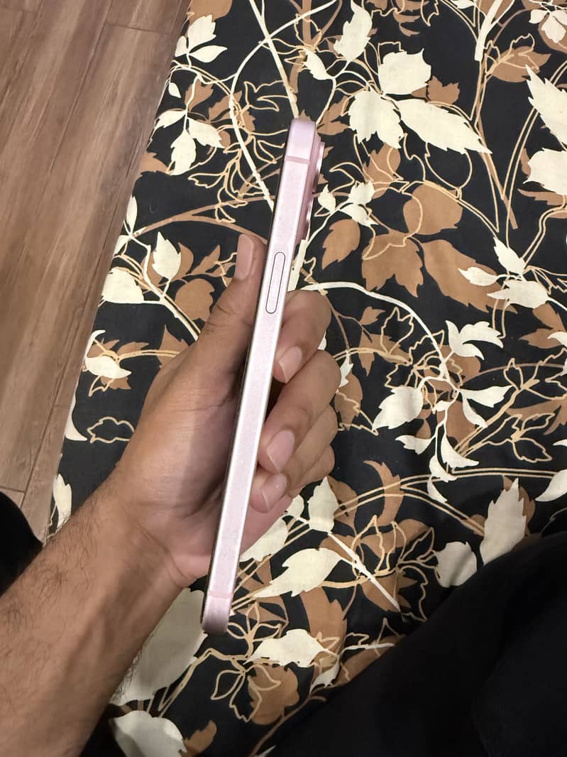 Apple Iphone 15 plus 0