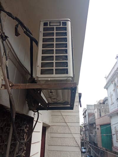 Air Conditioner For Sale (Haier) 1.5 Tons