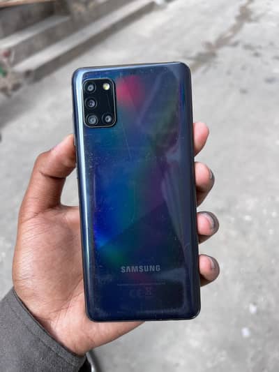 Samsung A31 storage 4/128 GB