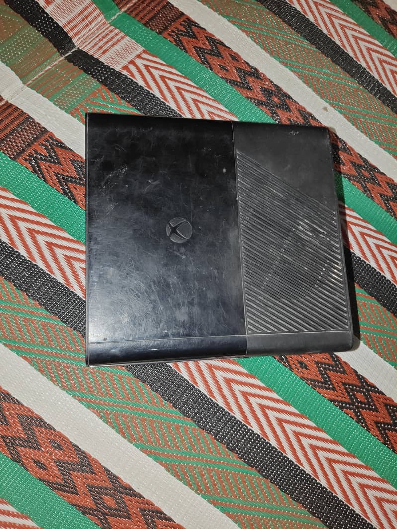 Microsoft Xbox 360 E Console Model 1538 3