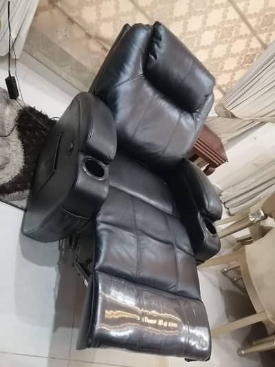 Recliner Sofa - Like Brand New, Relaxing Sofa cumbed