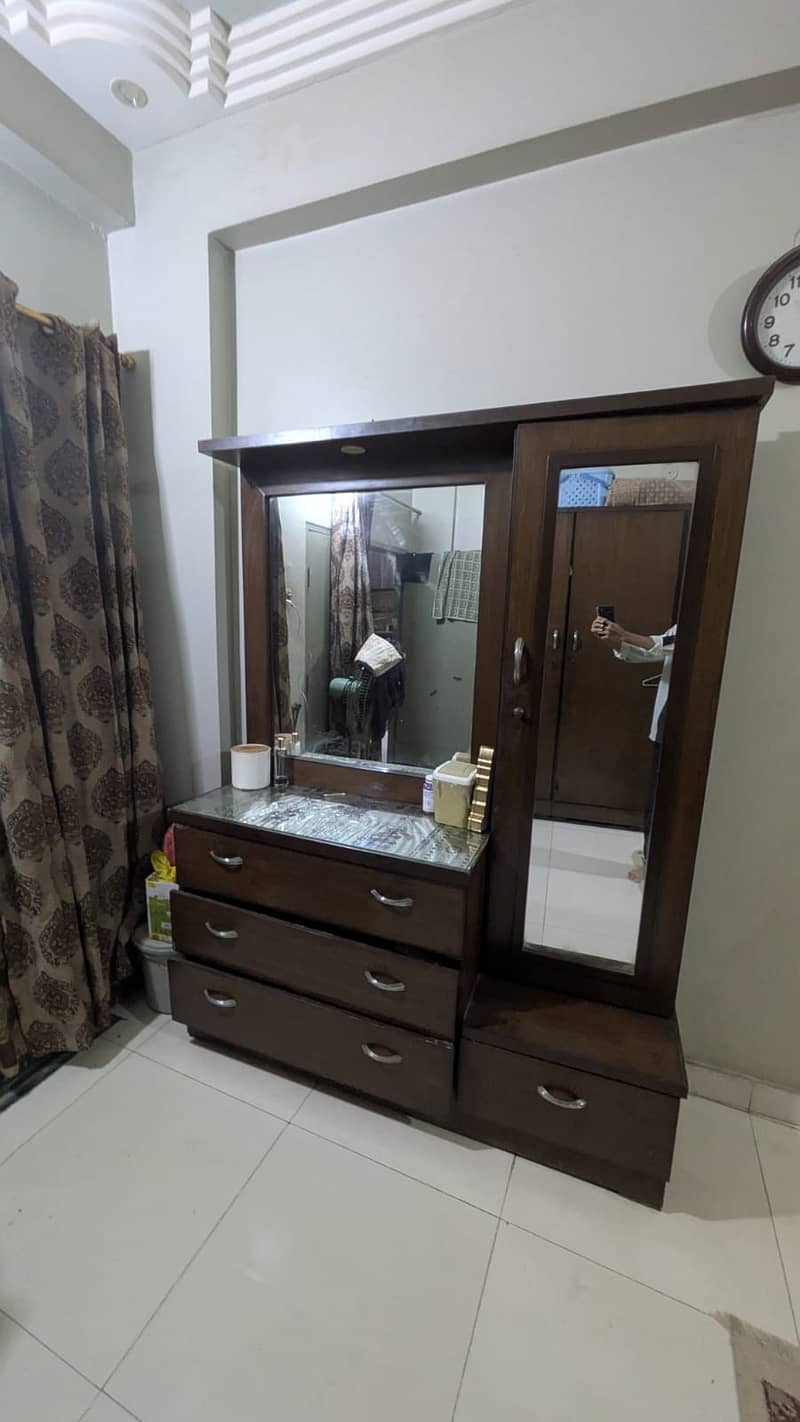 Dressing Table 0