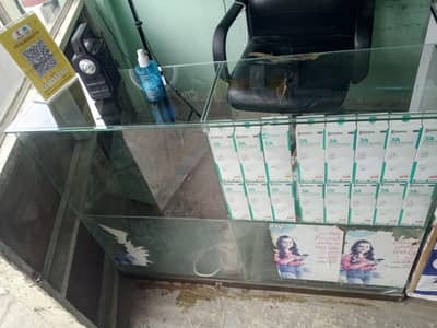 showcase for urgent sale