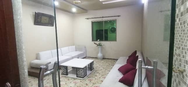 PORTION FOR SALE  EXCELLENT CONDITION IDEAL LOCATION NORTH KARACHI SECTOR 11A