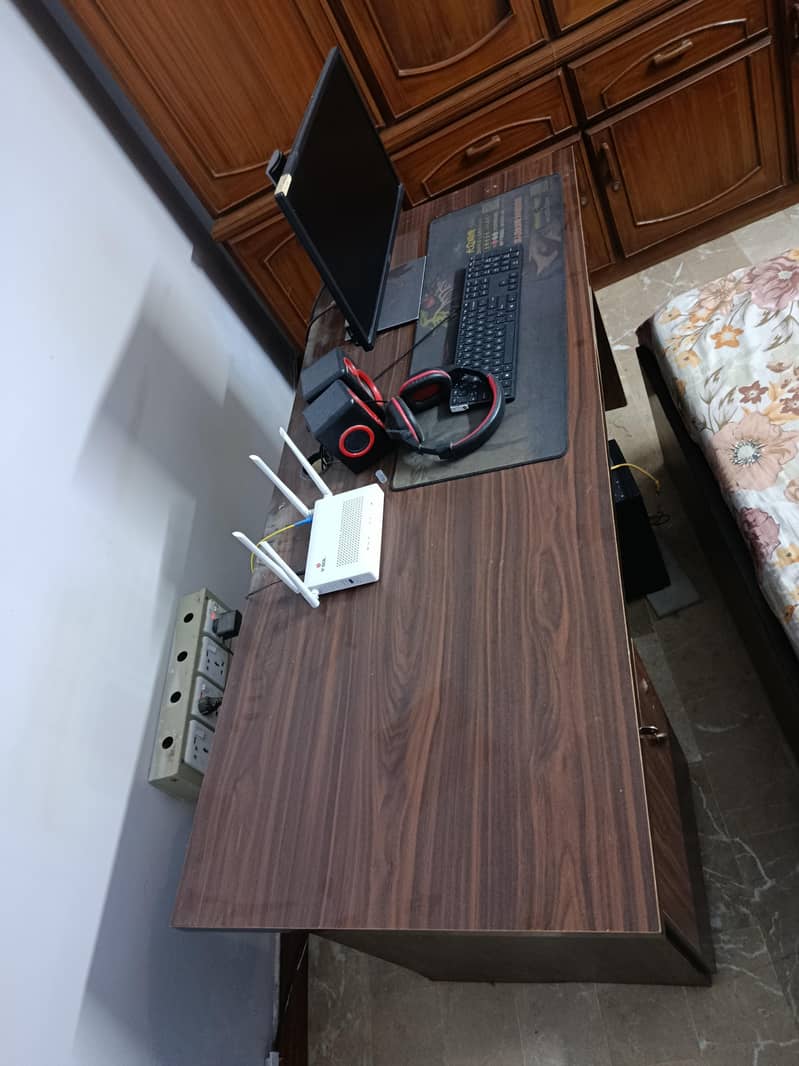 Study Table / Computer Table / Workstation 2