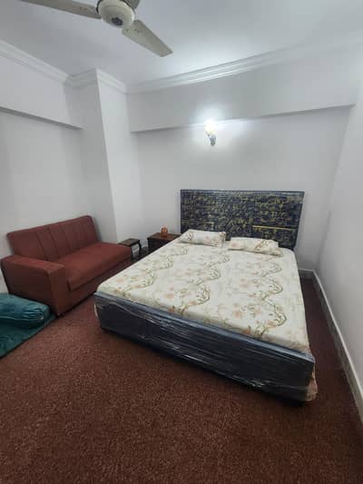 Furnish room available in E11/4 for male Only from 16 feb