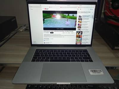 MAC BOOK PRO 2018 15 INCHE'S