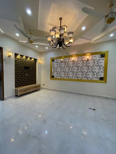 Spacious 10 Marla Lower Portion For Rent In Overseas A Block Bahria Town Lahore Prime Location Secure & Family Friendly
