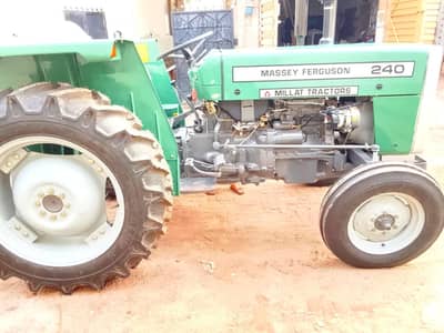 Massey Ferguson 240