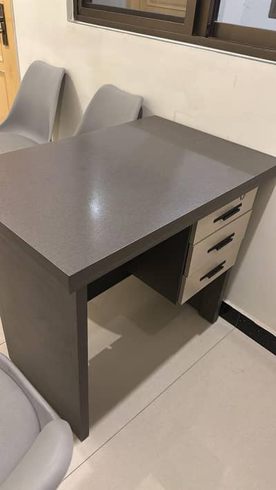 Office Table and chairs for sale