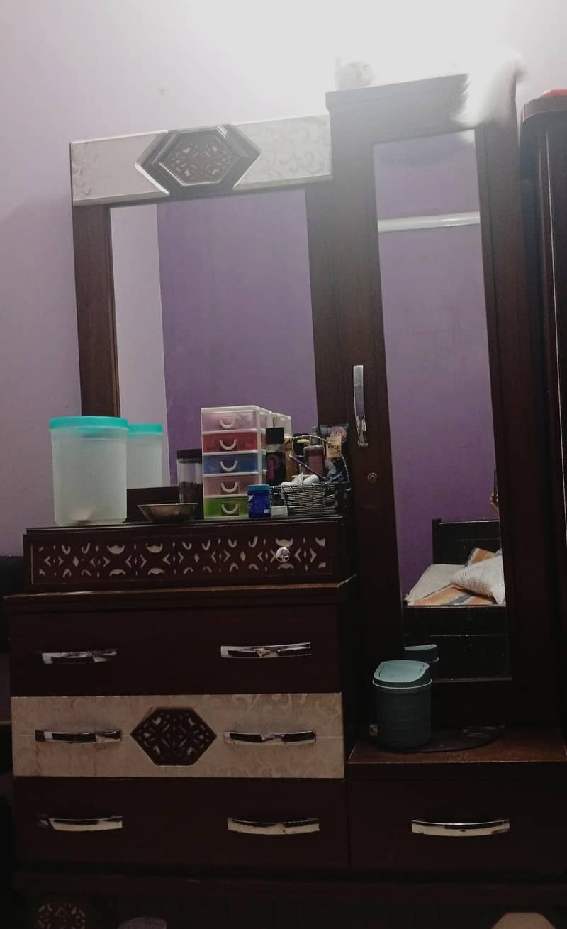 dressing table 1