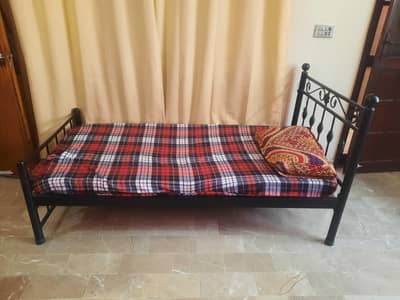 Single Iron bed with foam for sale in karachi