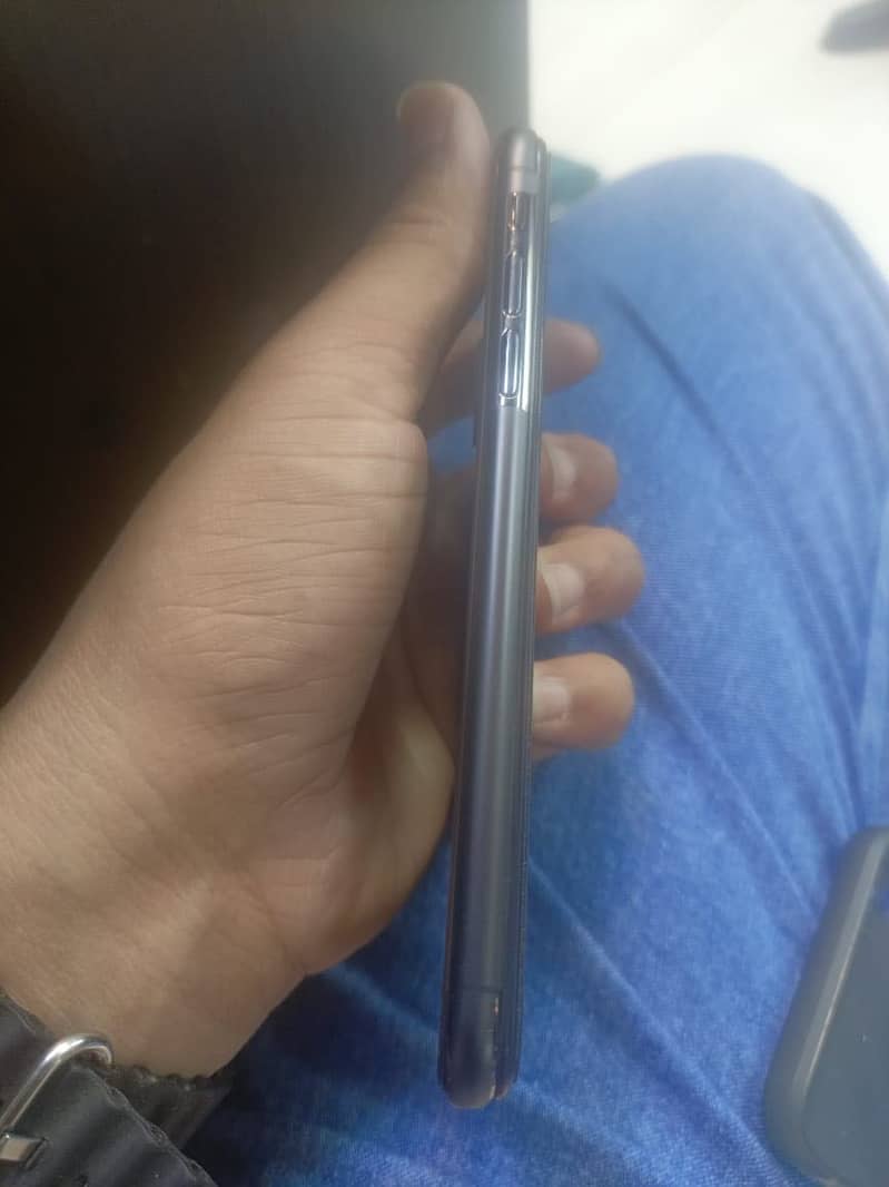 iPhone XS 5