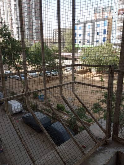 2 bed lounch flat park facing corner available for Rent