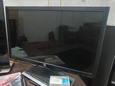 Hp LCD 24 inch