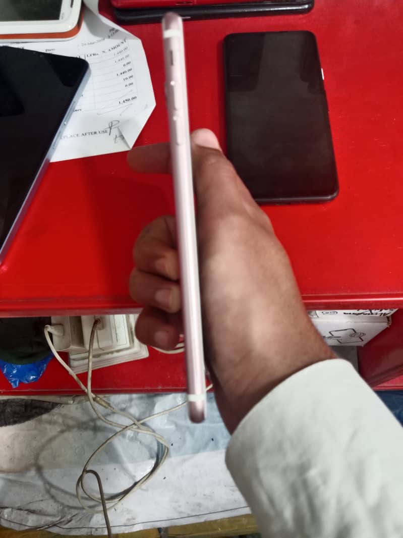 Apple iPhone 7 Plus 3