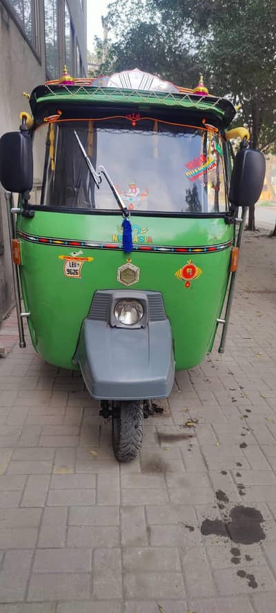 new aisa rikshaw for saleconditions 10 by 10 All okay jis bhai ny lena