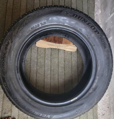 215. . 60. . 16. .  Dunlup tyre. made in japan  urgent for sale.