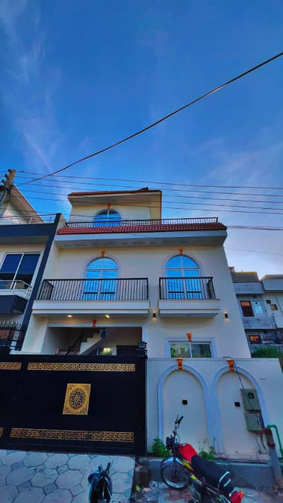 I-11/2 Brand New House for sale Solar install Top Location