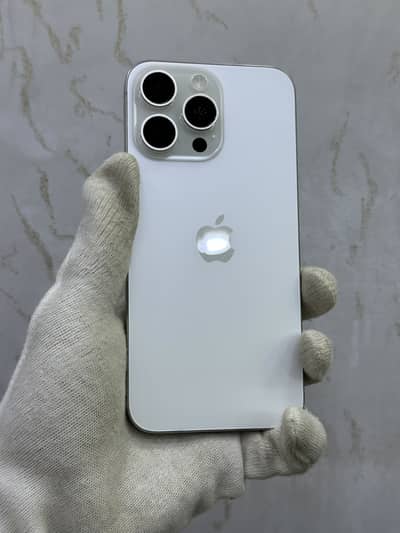 I phone 15 pro Max 256 GB Jv 99% Battery Health 10 by 10