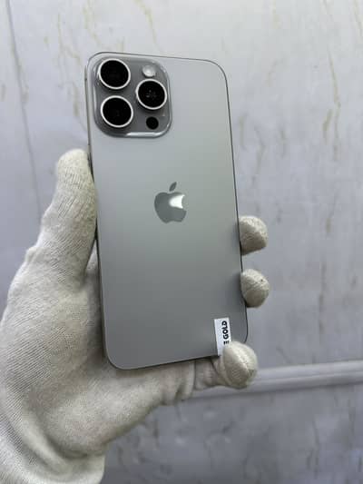 I phone 15 pro Max 256 GB 97% Battery Health 10 by 10