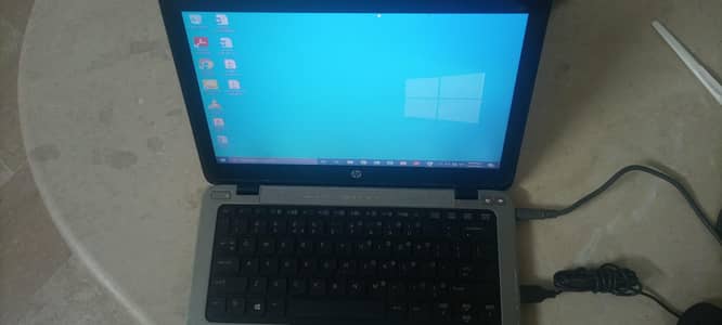 HP Elitebook 820 G1, 320GB Harddrive , 4GB Ram with Charger