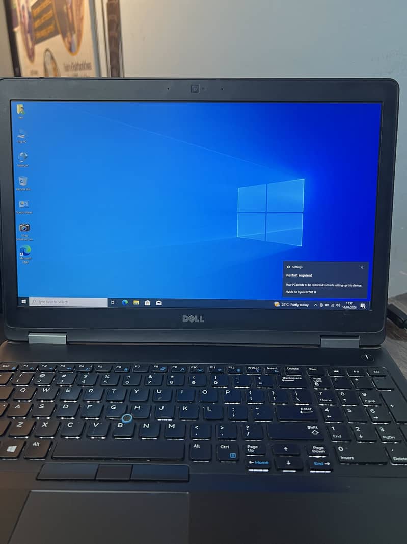 Dell Latitude E5570 1
