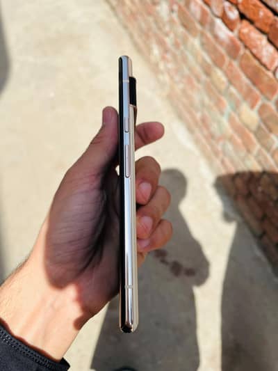 Google Pixel 6 Pro (12GB RAM / 128GB) – 10/10 Condition, Scratchless