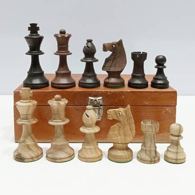 1970s French Rare Glass-Eyed Knight Lardy Wooden Chess Set