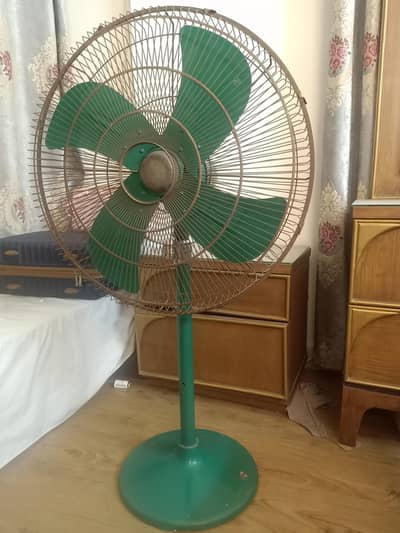 GFC Pedestal Fan 24" Green