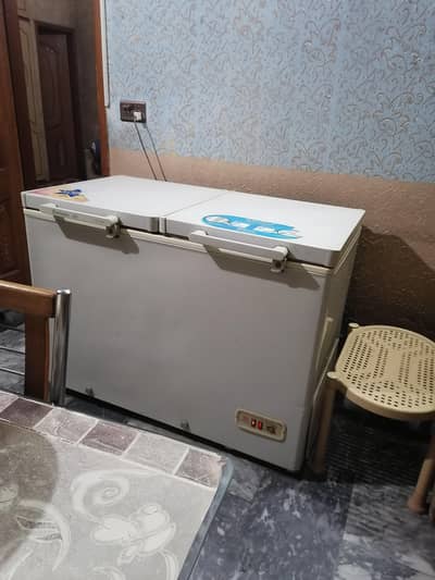 Dawlance deep freezer