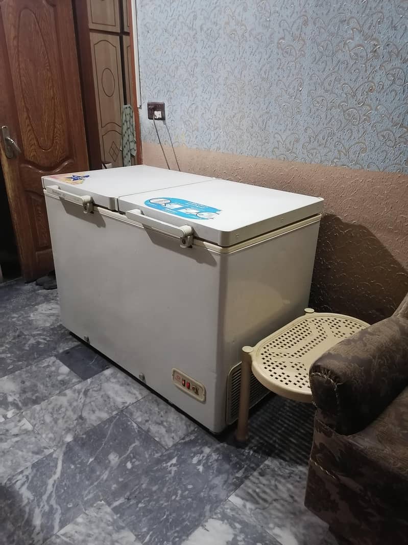 Dawlance deep freezer 3