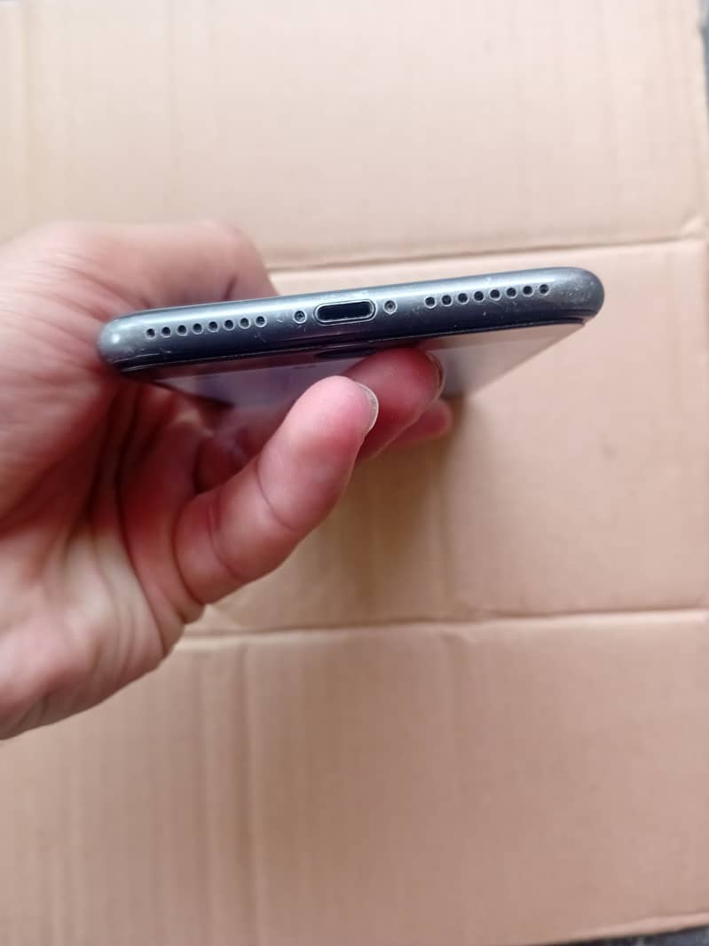 Iphone 8 Plus read ad complete 1