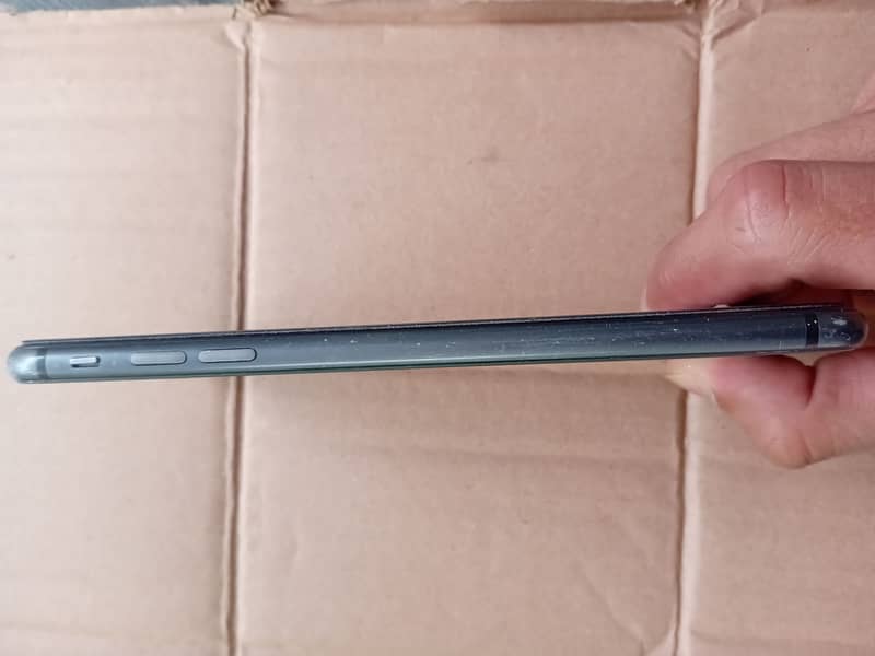 Iphone 8 Plus read ad complete 3