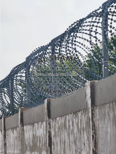 Razor & barbed wire fence, Crimped Wire Mesh, Welded Mesh, Hesco bags