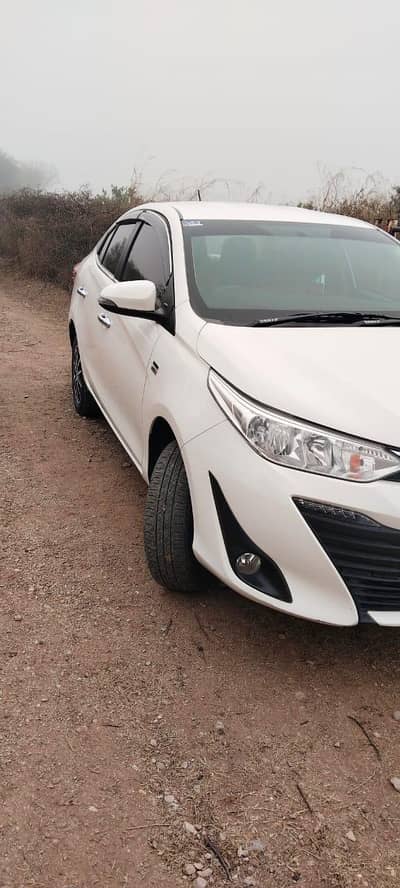 Yaris sedan 1.5 Ativ X CVT