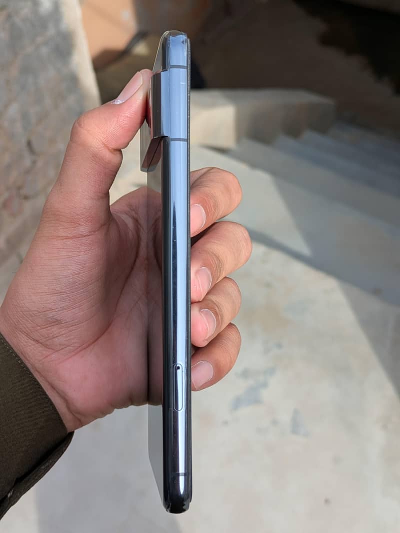 Google Pixel 8 Pro 3