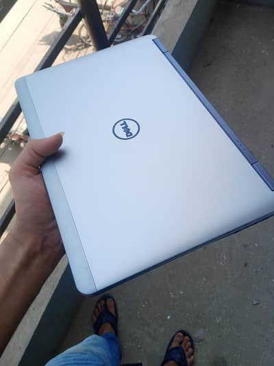 core i5 4th gen 8+256ssd