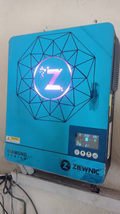 Ziewnic Solar Invertor Diamond Series 5G PV-8500 Hybrid