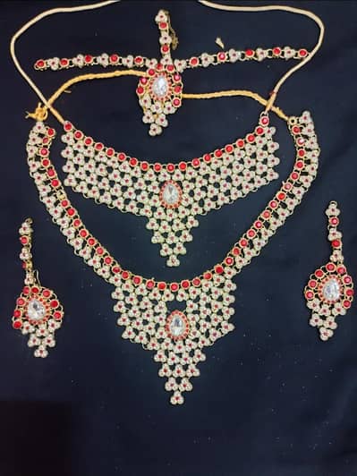 Premium 4-Piece Artificial Bridal Jewelry Set (9/10 Condition)