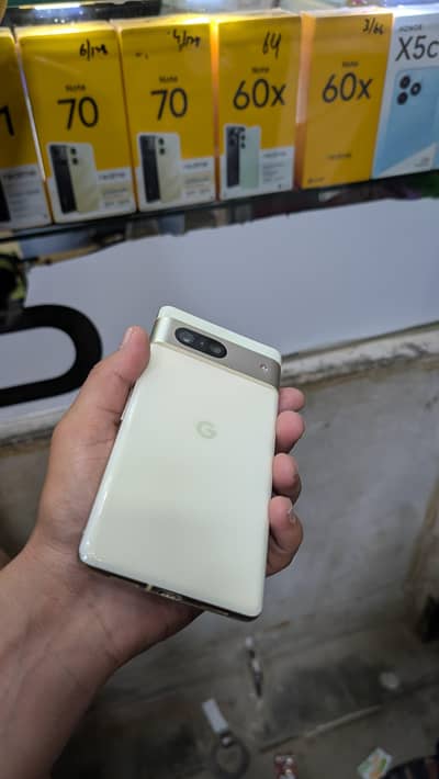 pixel 7 Lemon colour